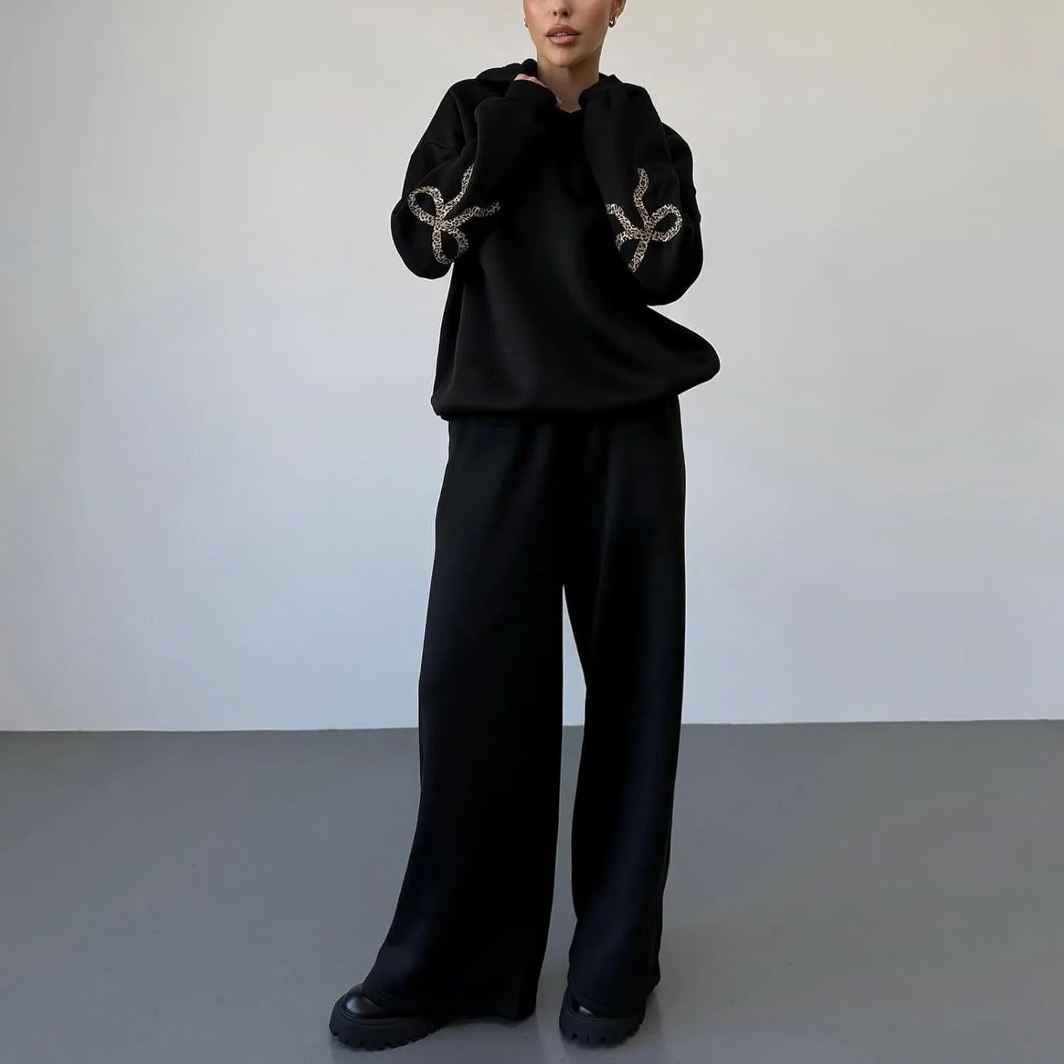 Bow Print Sweat Set for Women Two Piece Tracksuit Long Sleeve Oversized Hoodie Wide Leg Sweatpants 2 Piece Outfits