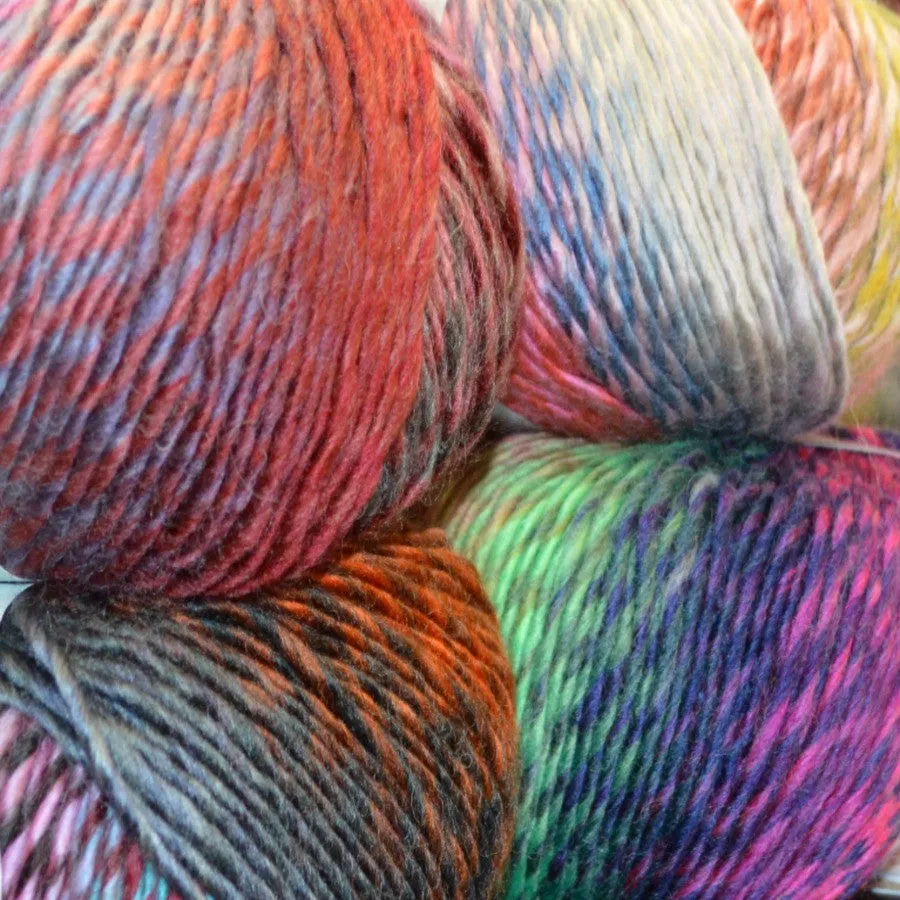 Sirdar Aura Chunky Pattern 7881 - Sweaters - NOW €1.00