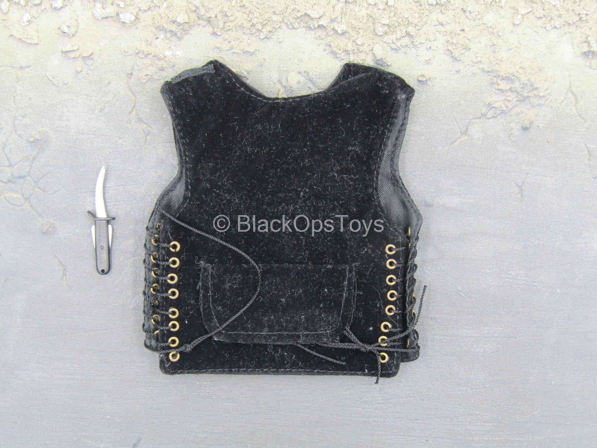 Special Air Service - Black Vest w/Knife